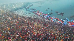 पौष पूर्णिमा स्नान के साथ शुरू हुआ धर्म और आध्यात्म का महाकुम्भ