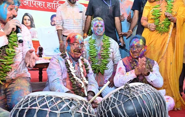 holi2